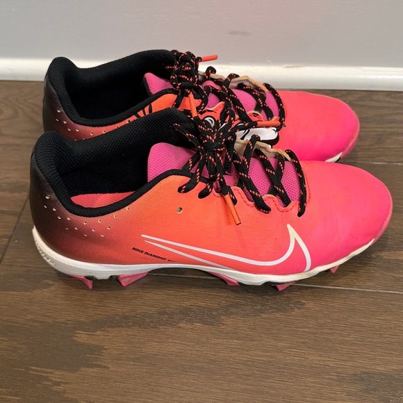 Nike Diamond Softball Cleats - Picture 3 of 15